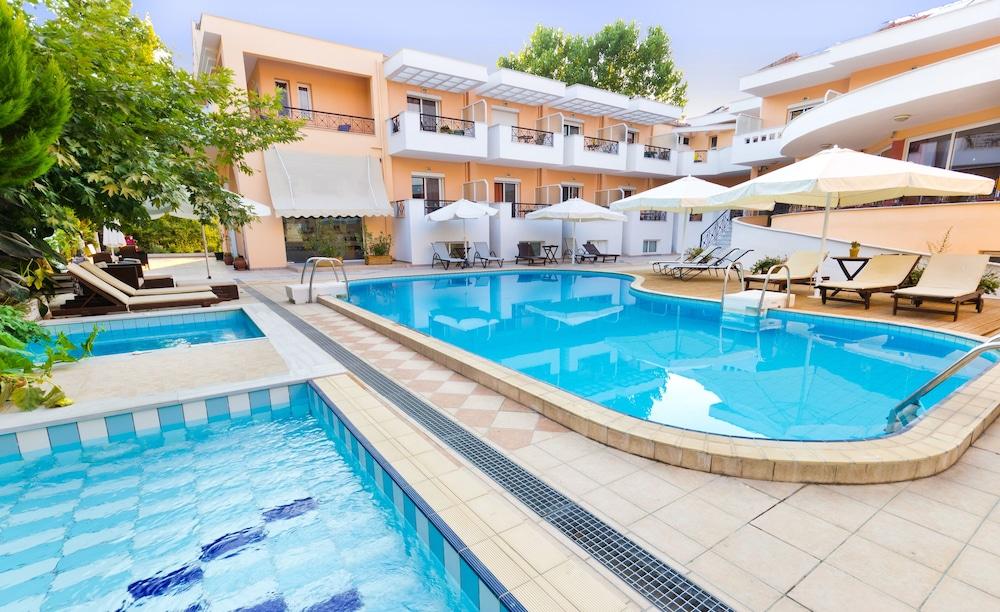 Filia Hotel And Apartments Limenas  Bagian luar foto